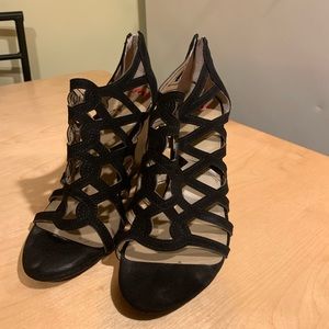 ADRIENNE VITTADINI SIZE 10 black wedge sandals